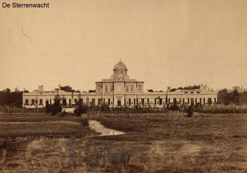 Sterrewacht 1861 across the Witte Singel.